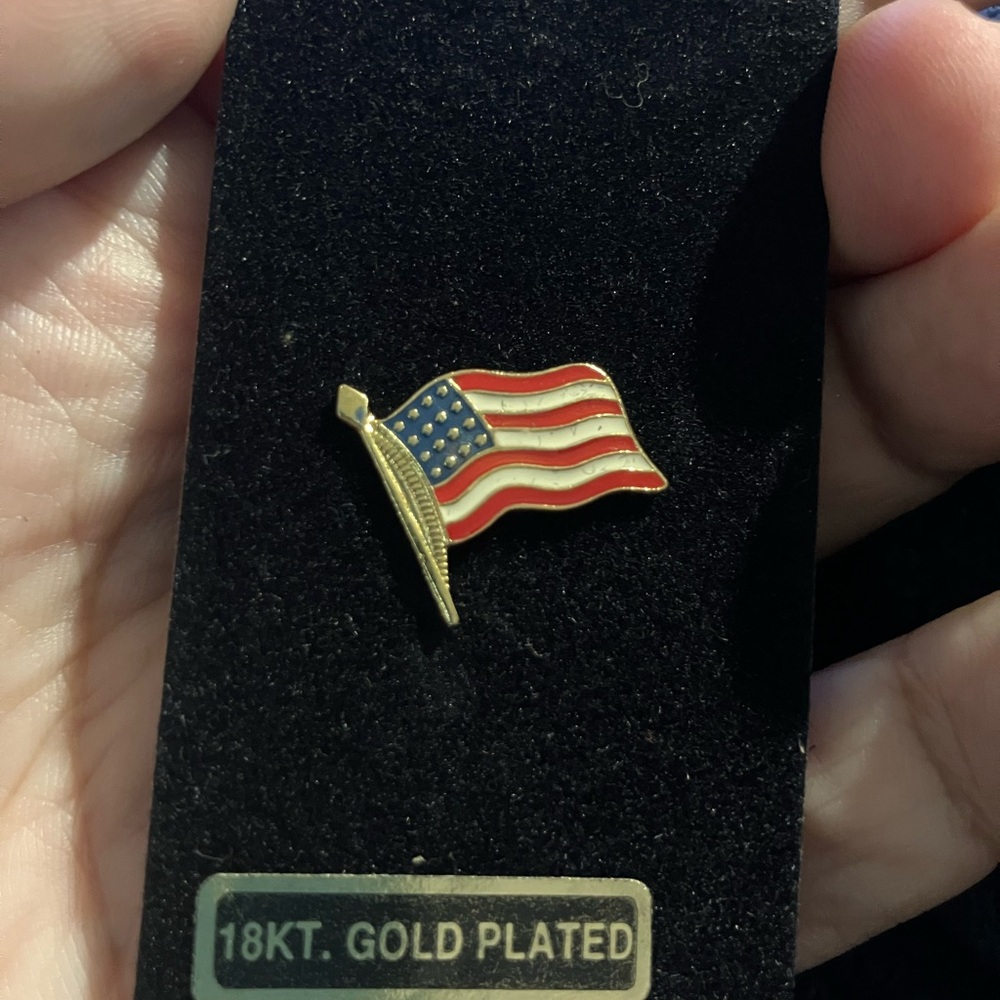 American Flag Gold Plated Pin
